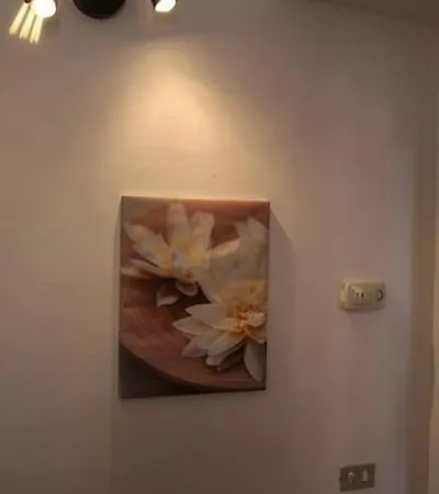 Eleven Hotel 2*